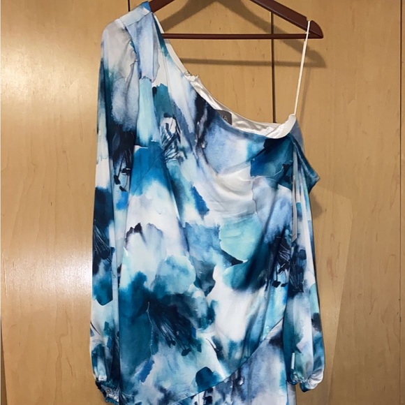 Theia One-Shoulder Draped Watercolor Hibiscus Dress - Picture 4 of 11